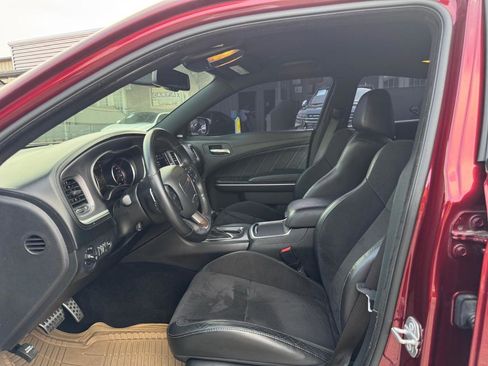 Used 2019 Dodge Charger Scat Pack w/ Technology Group RWD image 8