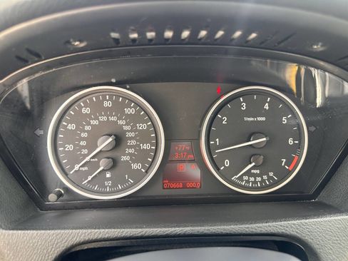 Used 2009 BMW X5 xDrive48i image 12