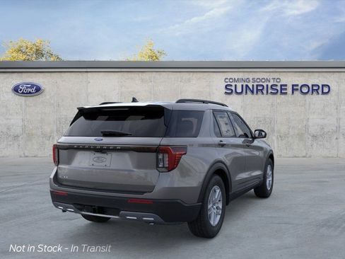 New 2026 Ford Explorer Active RWD image 8