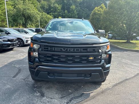 Used 2023 Chevrolet Silverado 1500 Custom AWD/4WD image 8