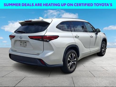 Used 2021 Toyota Highlander XLE FWD image 8