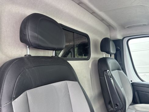Used 2025 RAM ProMaster 2500 w/ Convenience Group FWD image 6