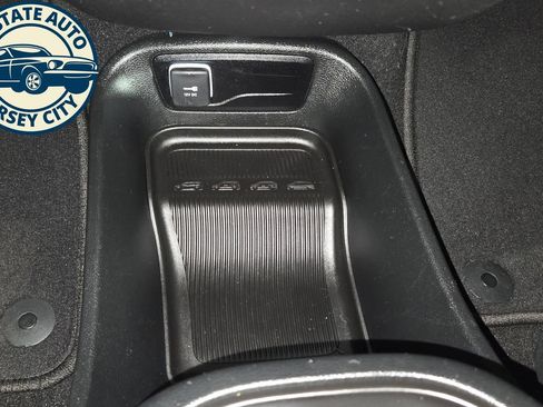 Used 2025 Chrysler Pacifica Select FWD image 18