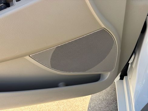 Used 2010 Toyota Camry LE image 13