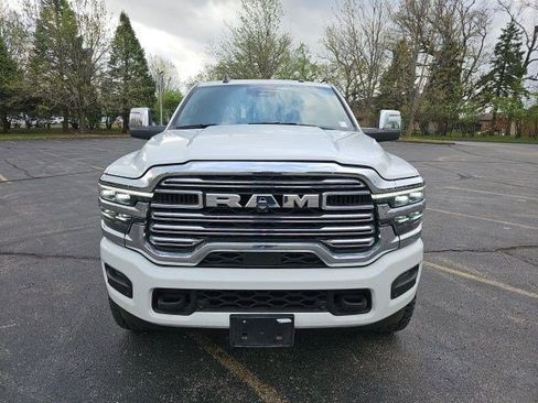 Used 2025 RAM 2500 Laramie AWD/4WD image 9