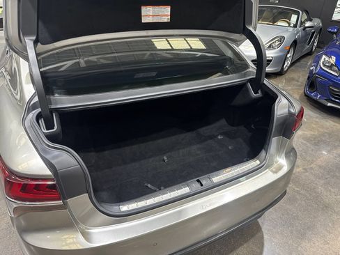 Used 2018 Lexus LS 500 w/ Accessory Package (Z2) RWD image 41
