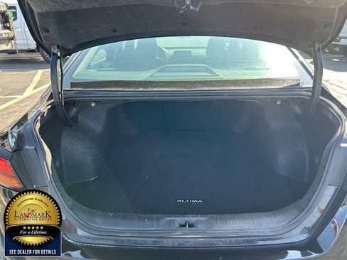 Used 2024 Nissan Altima 2.5 S image 18