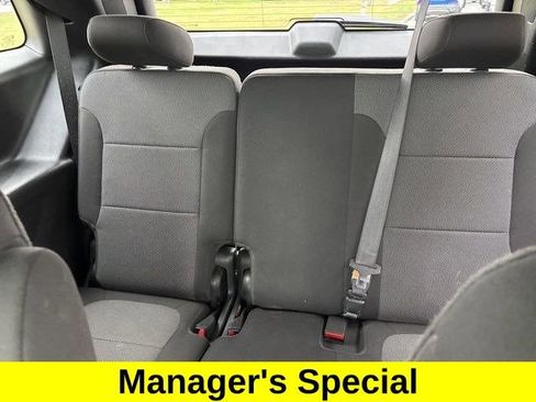 Used 2023 Chevrolet Traverse LT image 34