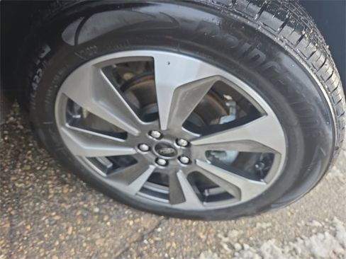 Certified 2024 Ford Escape Platinum w/ Premium Technology Package image 16