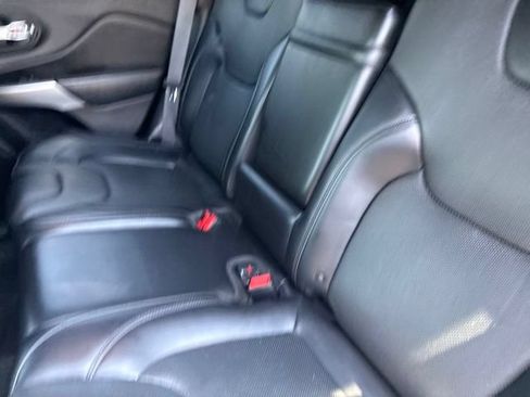 Used 2019 Jeep Cherokee High Altitude AWD/4WD image 27