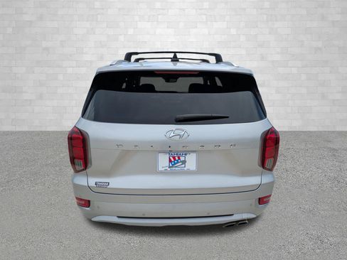 Used 2021 Hyundai Palisade Limited FWD image 3
