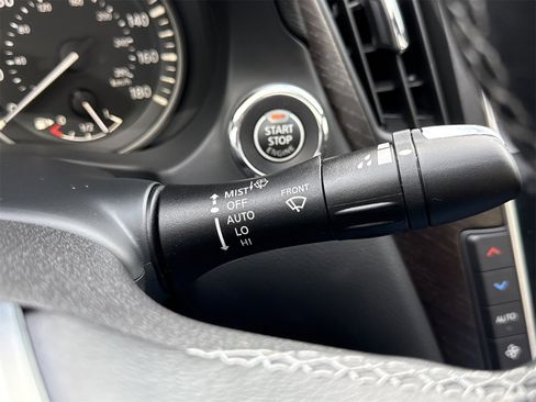 Used 2023 INFINITI Q50 Sensory image 24