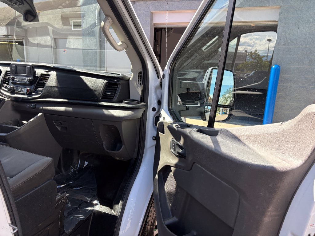 Certified 2020 Ford Transit 350 Medium Roof RWD image 30