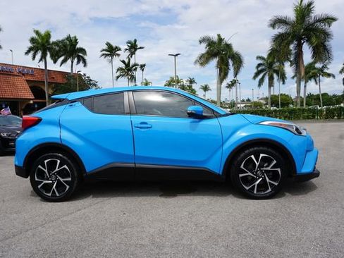 Used 2019 Toyota C-HR XLE FWD image 18