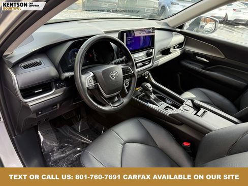 Used 2025 Toyota Grand Highlander AWD image 32