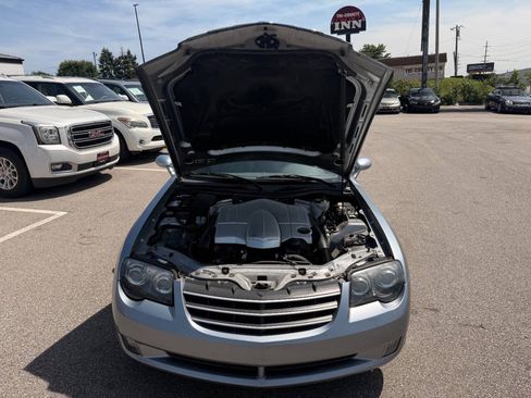 Used 2005 Chrysler Crossfire Limited RWD image 9