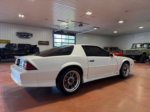 Used 1991 Chevrolet Camaro RS RWD image 8