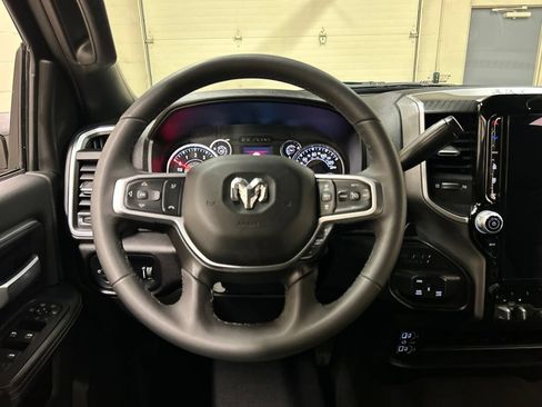 Used 2025 RAM 2500 Big Horn AWD/4WD image 17