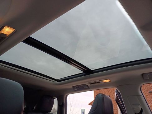 Used 2021 Toyota Highlander Platinum image 23