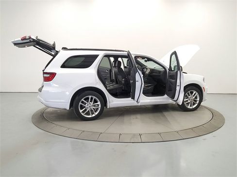 Used 2023 Dodge Durango GT image 15