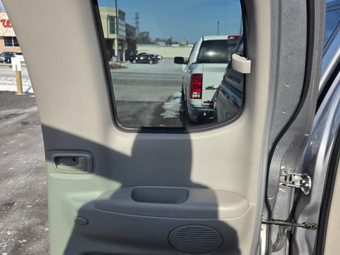 Used 2001 Toyota Tundra SR5 image 16