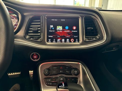Used 2016 Dodge Challenger SRT Hellcat RWD image 19
