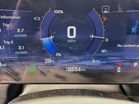 Used 2025 Chevrolet Blazer EV LT AWD/4WD image 14