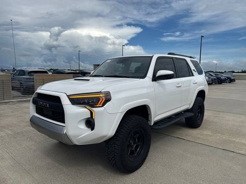 Used 2022 Toyota 4Runner TRD Off-Road Premium w/ Moonroof Package AWD/4WD image 7