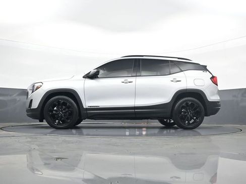 Used 2021 GMC Terrain SLE w/ Driver Convenience Package FWD image 28