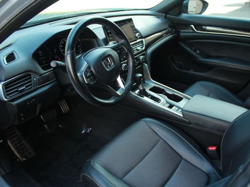 Used 2021 Honda Accord Sport image 10