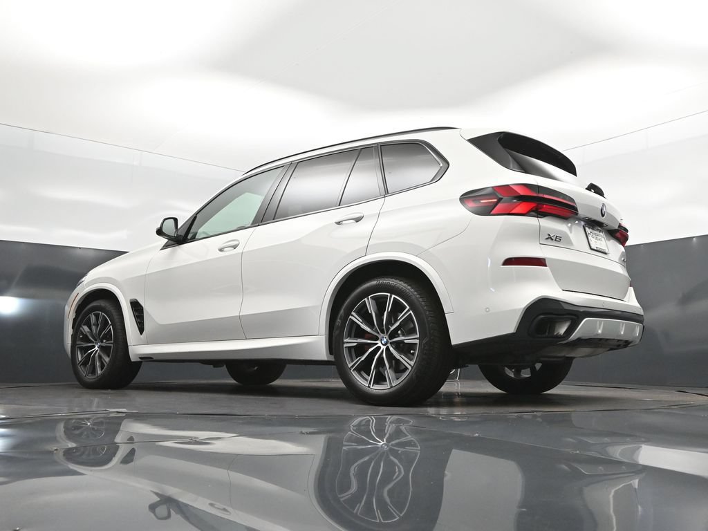 Used 2026 BMW X5 sDrive40i w/ M Sport Package RWD image 40
