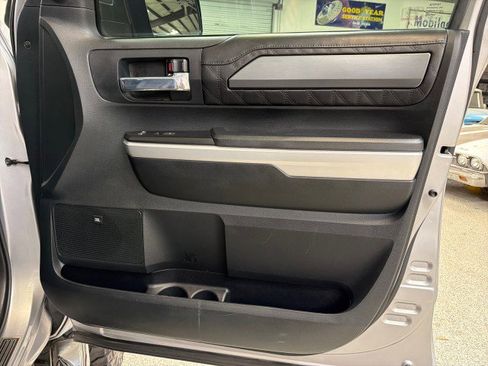 Used 2017 Toyota Tundra Platinum image 42