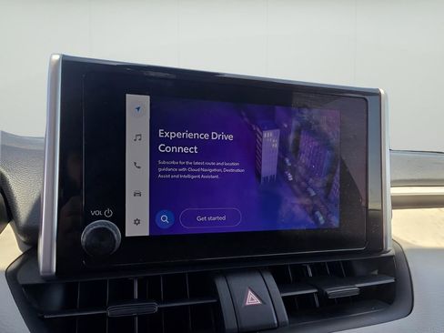 Used 2024 Toyota RAV4 XLE AWD/4WD image 20