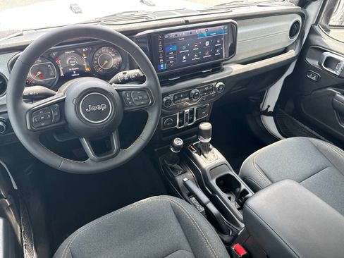 Used 2024 Jeep Wrangler Unlimited Sport AWD/4WD image 16