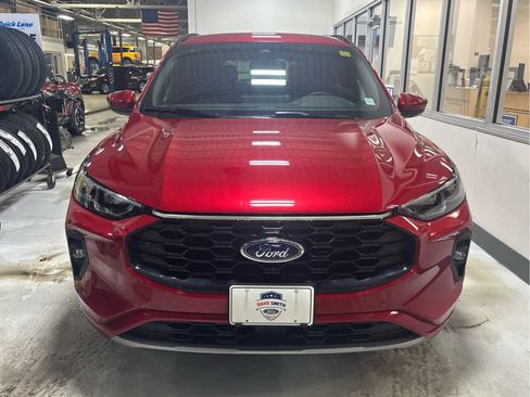 New 2025 Ford Escape ST-Line Elite image 4