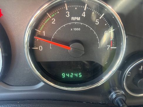 Used 2012 Jeep Wrangler Sahara w/ Connectivity Group AWD/4WD image 31