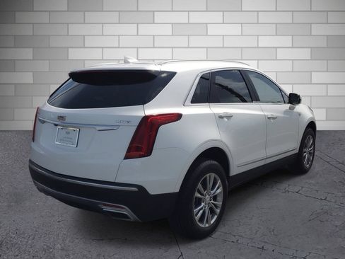 Certified 2023 Cadillac XT5 Premium Luxury w/ LPO, Premium Carpet Package FWD image 5