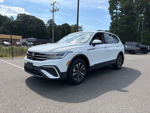 Used 2023 Volkswagen Tiguan S w/ Driver Assistance Package FWD image 2