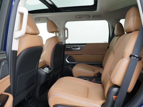 Used 2025 INFINITI QX80 Luxe AWD/4WD image 18