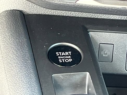 Certified 2025 Nissan Kicks SV image 25