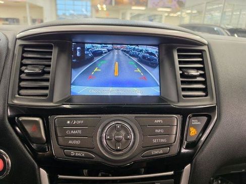 Used 2019 Nissan Pathfinder SV FWD image 26