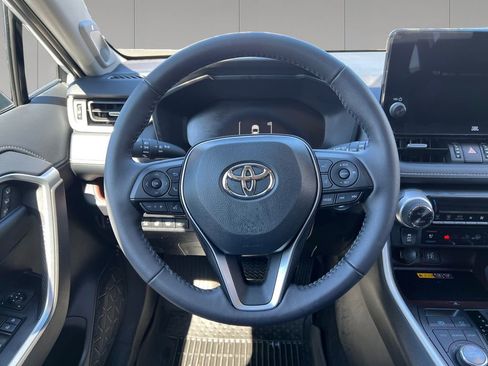 Used 2025 Toyota RAV4 Limited w/ Advanced Technology Package image 13