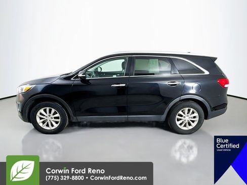 Used 2016 Kia Sorento LX image 4