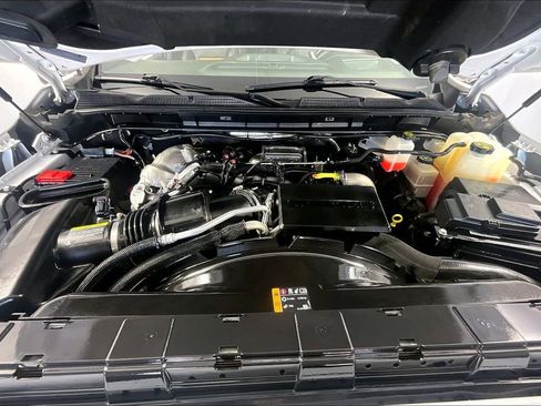 Used 2023 GMC Sierra 2500 AT4 w/ AT4 Premium Plus Package AWD/4WD image 9