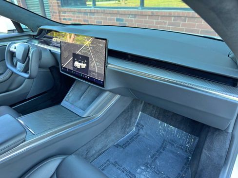 Used 2021 Tesla Model S Plaid image 15