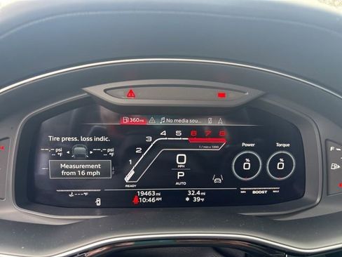 Used 2023 Audi RS Q8 w/ Black Optic Package image 8