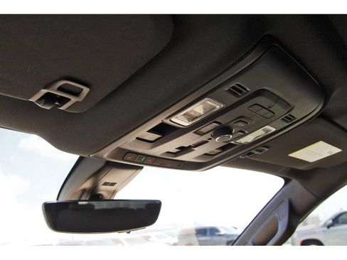 Used 2022 Chevrolet Tahoe Premier w/ Premium Package RWD image 25