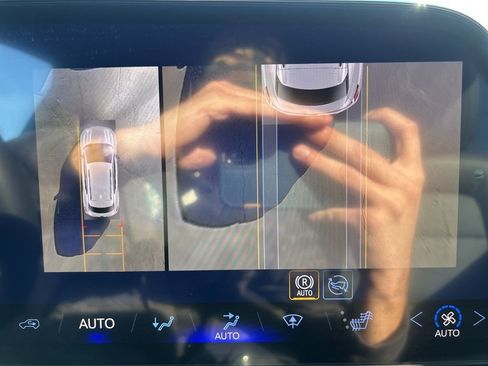New 2026 Chevrolet Equinox EV LT w/ LPO, Blackout Package FWD image 29