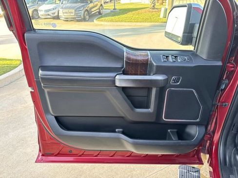 Used 2015 Ford F150 Platinum w/ Equipment Group 701A Luxury image 21