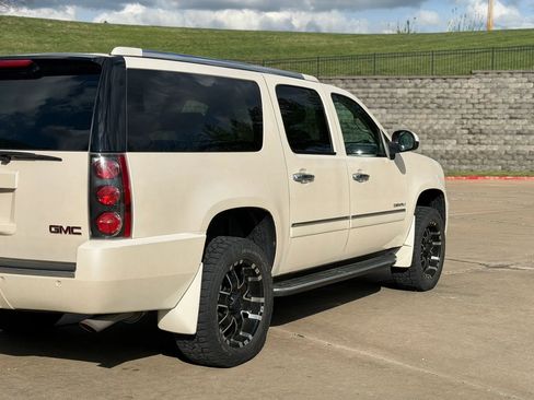 Used 2012 GMC Yukon XL Denali image 7